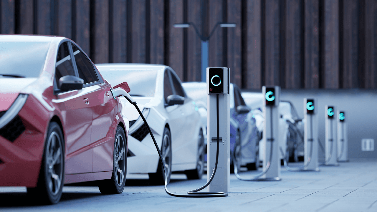 O mercado de carros elétricos cresce e atrai cada vez mais brasileiros.