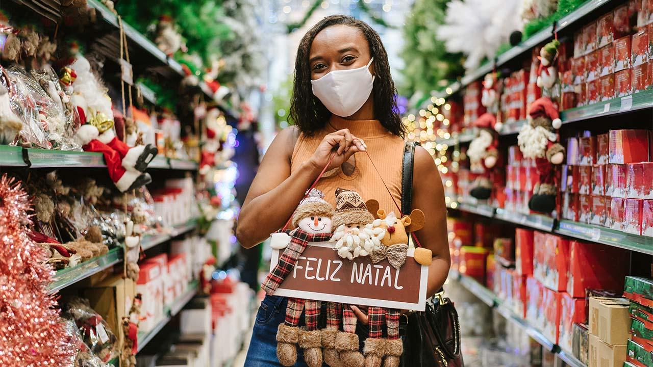 prós e contras de parcelar as compras de presente de natal